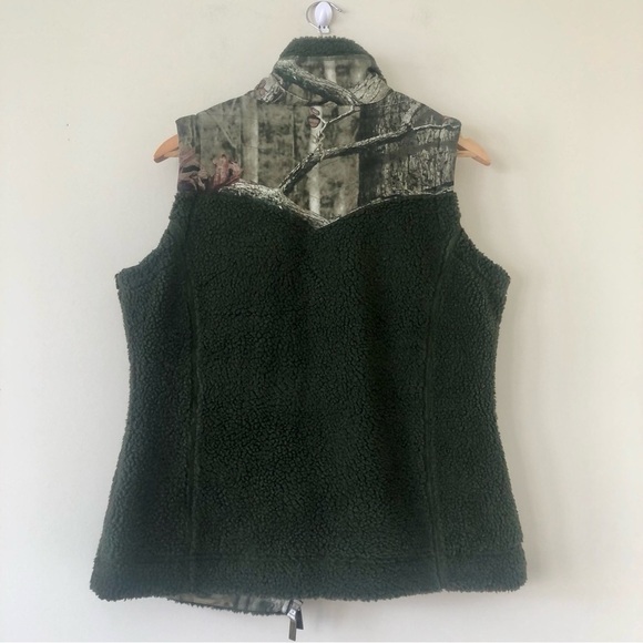 Browning Women’s Green Camo Sherpa Style Vest Size Large - Picture 11 of 11